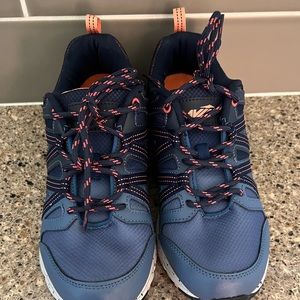 Avia sneakers. Size 8 women’s.